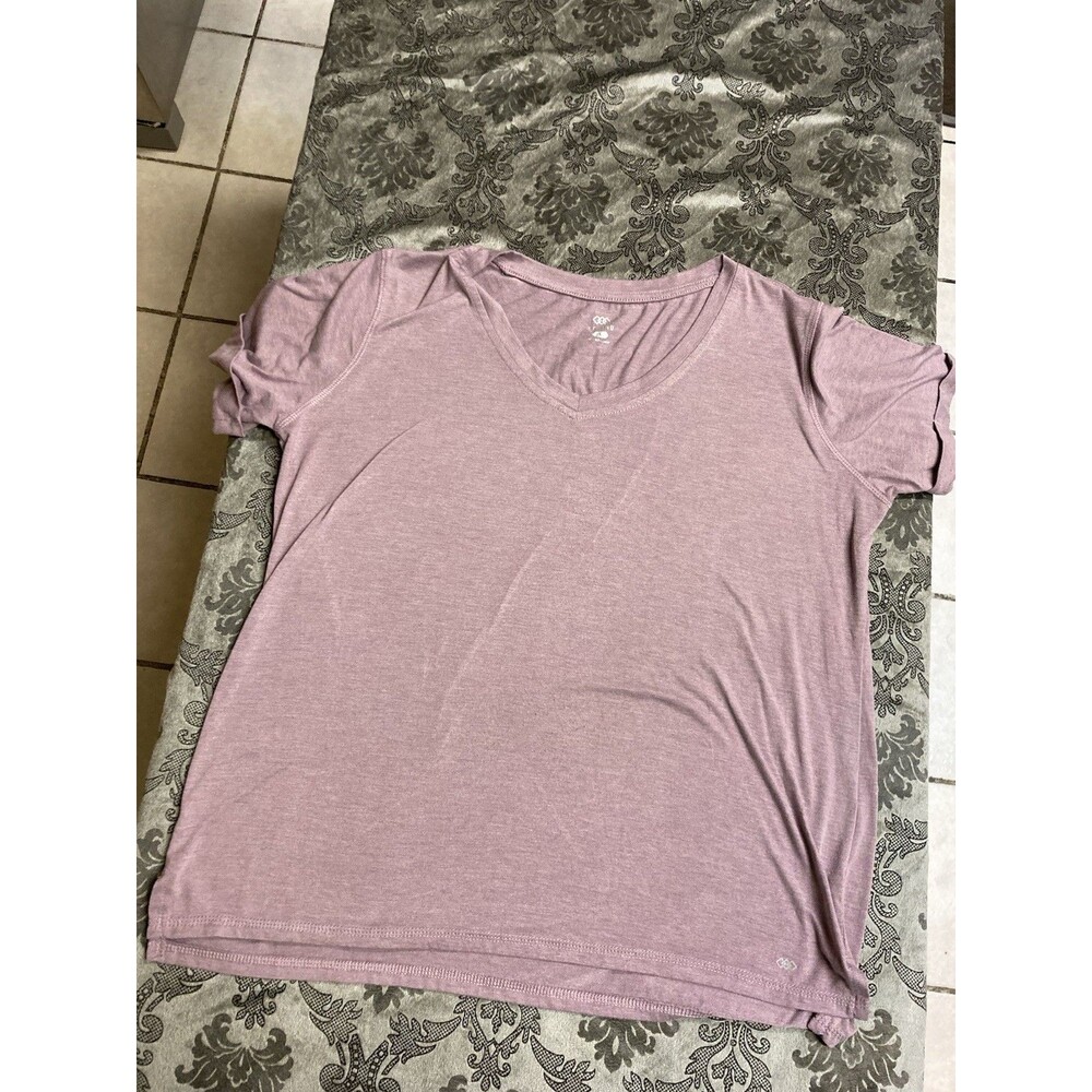 LEG3ND Women's Purple Solid V-Neck Short Sleeve T-Shirt L Regular